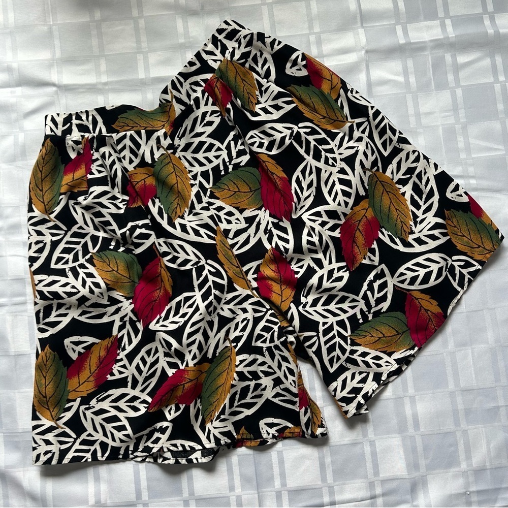 Kathie Lee Vintage Loose Fit Lightweight High Rise Colour-pop Pattern Shorts